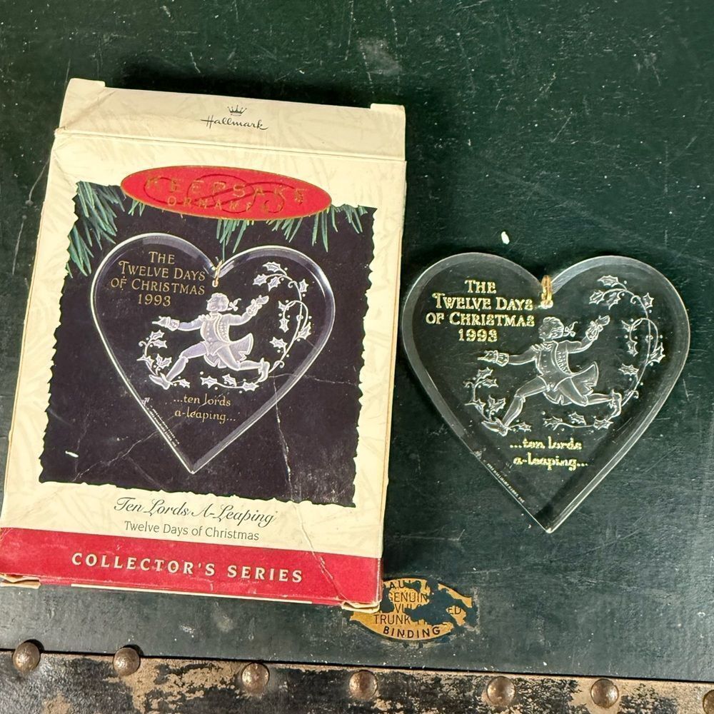 VTG 1993 Hallmark Collector's series The Twelve Days of Christmas Ornament